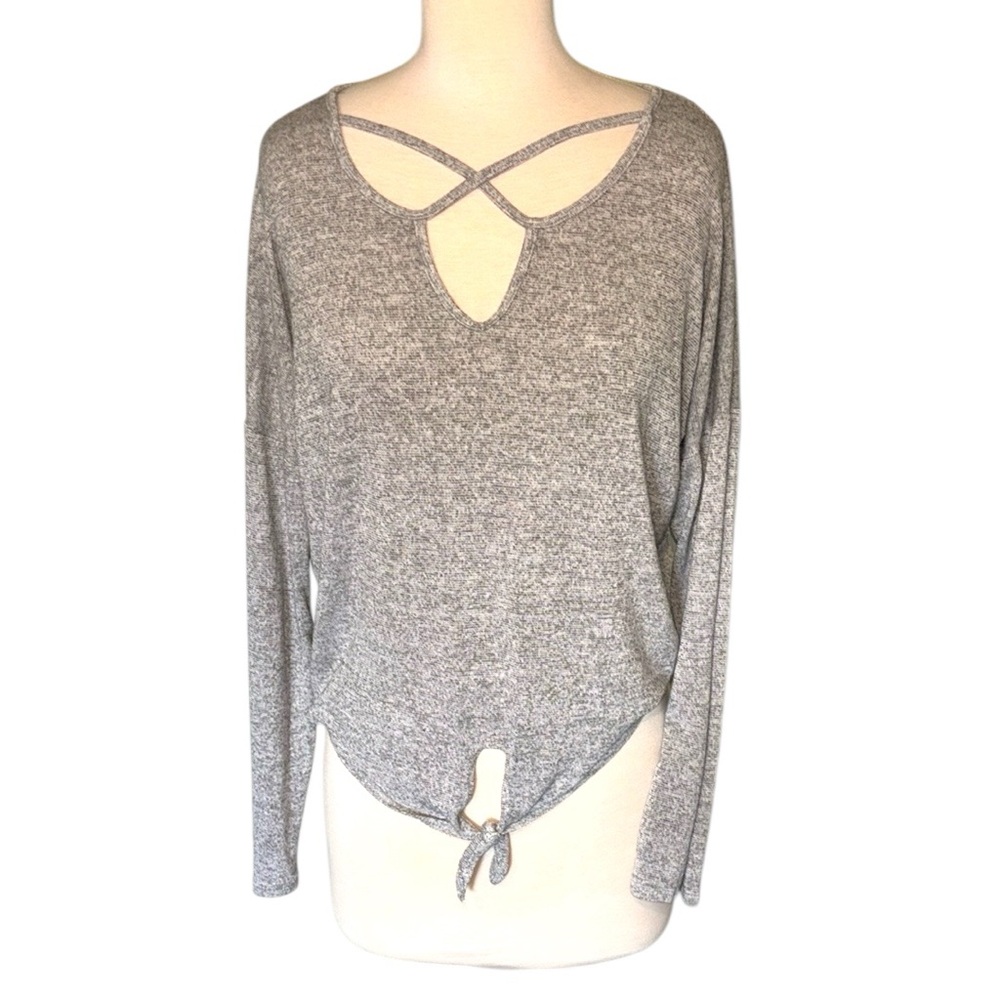 Caution to the wind Gray Tie Front Blouse with Cut Out size medium
